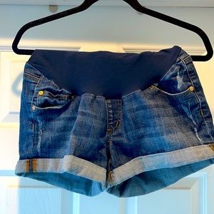 LED Luxe Essential Denim maternity shorts, size medium